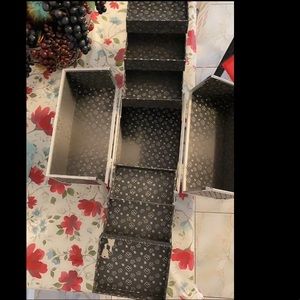 Brand new makeup box never used comes wit twokeys